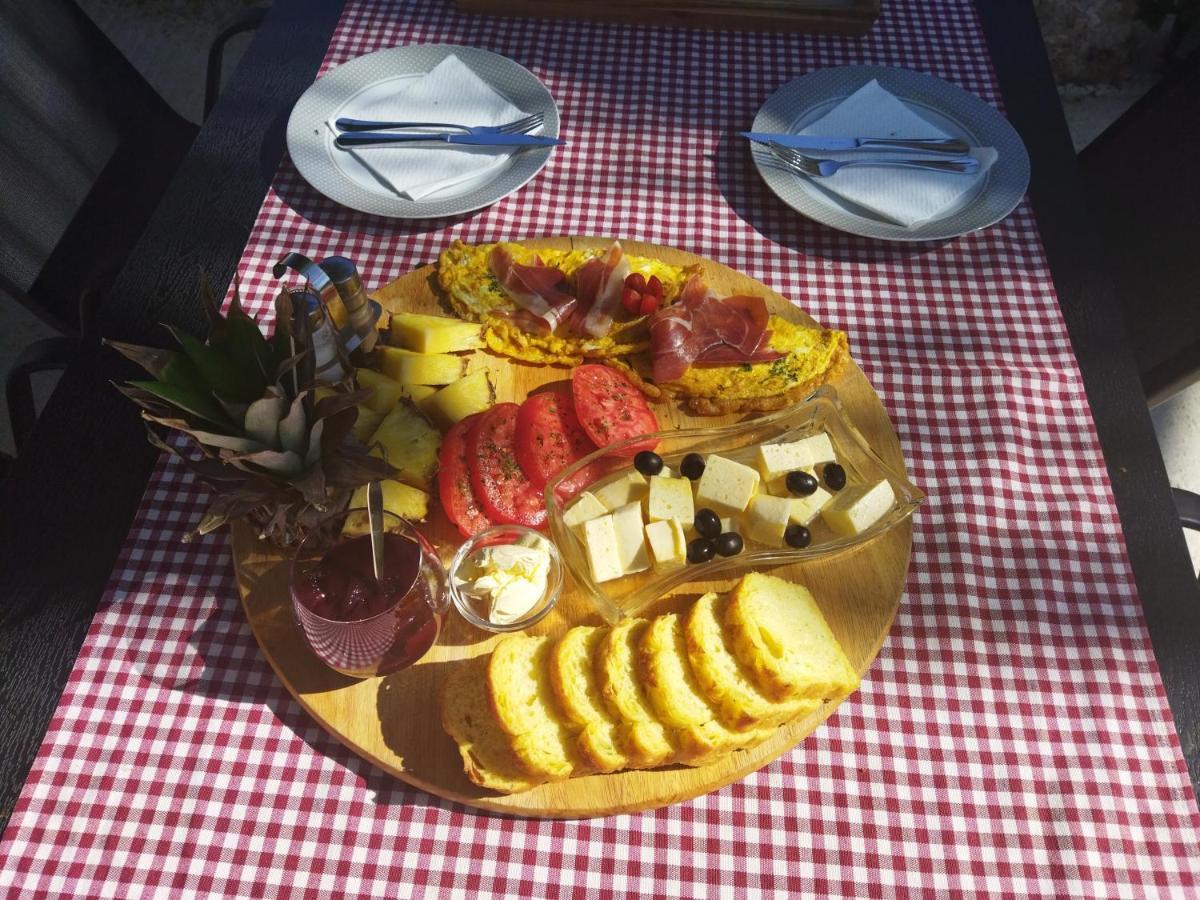 Bed and Breakfast Mare Vrlika Esterno foto
