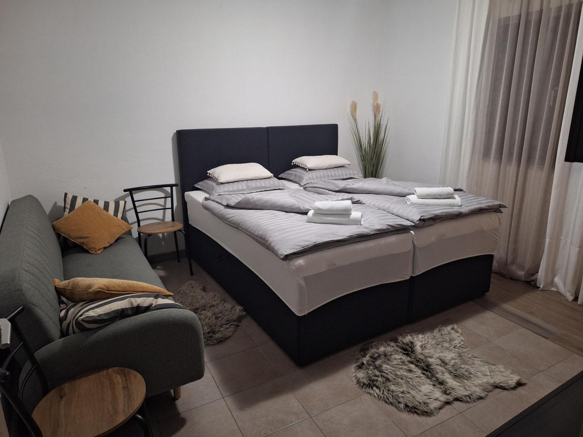 Bed and Breakfast Mare Vrlika Esterno foto