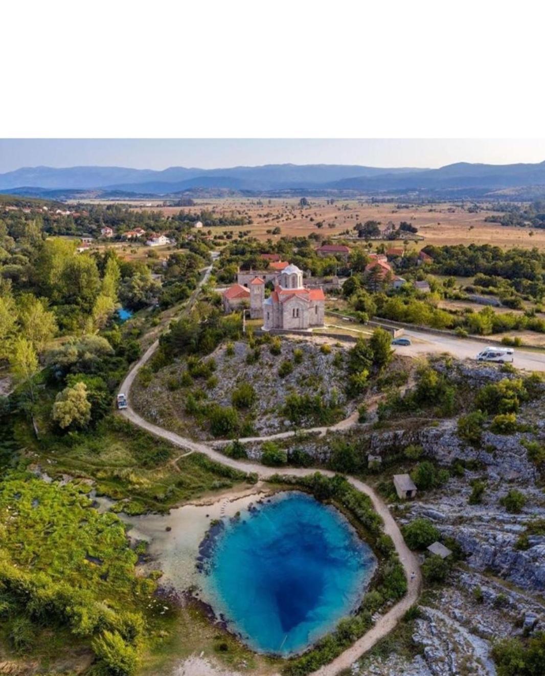 Bed and Breakfast Mare Vrlika Esterno foto